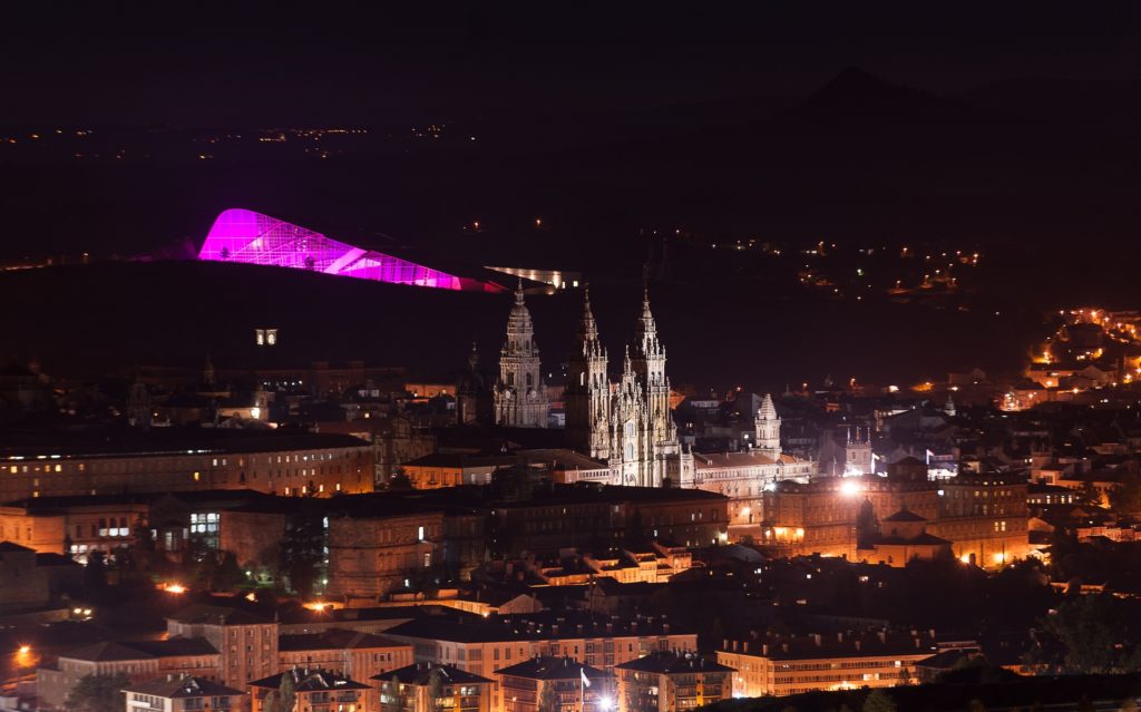 Panoramica de Santiago con Ciudad de la Cultura
